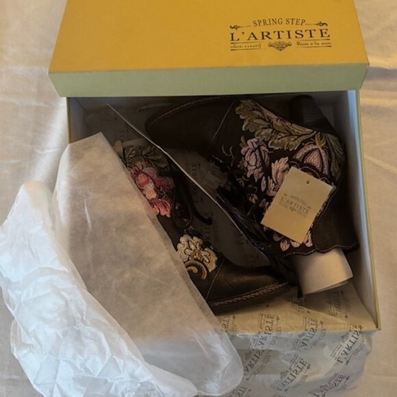 L' Artiste Siren Black Floral Side Zip Ankle Boots - Size 38 (7.5-8) New in Box - Picture 11 of 11